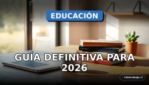 Un adulto estudiando en casa con libros, un portátil y una taza de café sobre un escritorio moderno, concepto de educación continua.