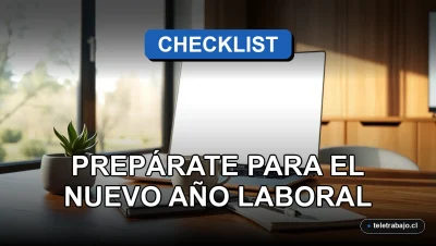 Oficina en casa moderna y profesional con lista de verificación para el año laboral 2026, escritorio con laptop y plantas.
