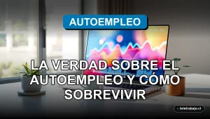 Imagen conceptual del autoempleo en Chile mostrando un escritorio moderno de home office con laptop y café, representando la libertad y los desafíos de ser tu propio jefe.